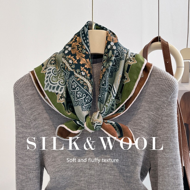 Sciarpa Quadrata Central Compa - Shawl Wrap Winter recensione e prezzo