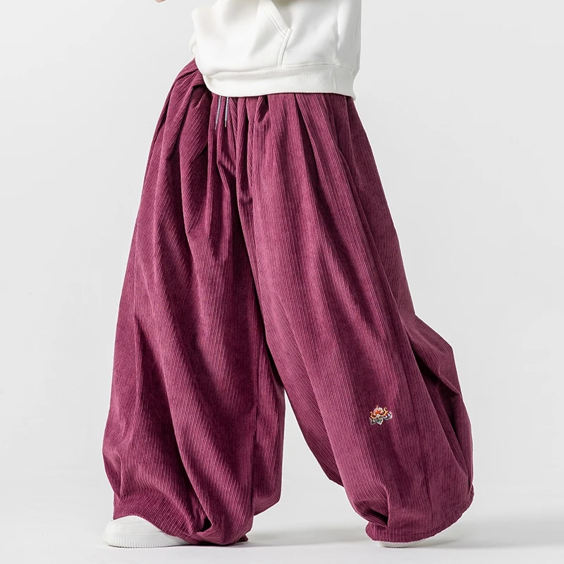 Pantaloni Larghi in Velluto a  - Corduroy Pant Warm recensione e prezzo